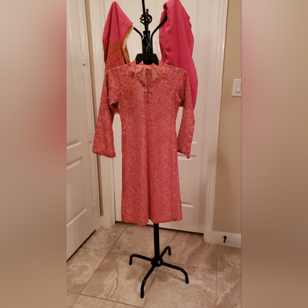 Pink/salmon three peice shalwar kameez